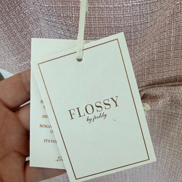 Elegant Women's Mini Dress Set - White and Pink - Picture 2 of 3